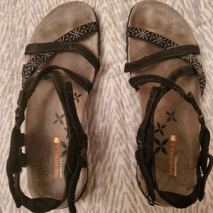 Woman's Merrell Sandals